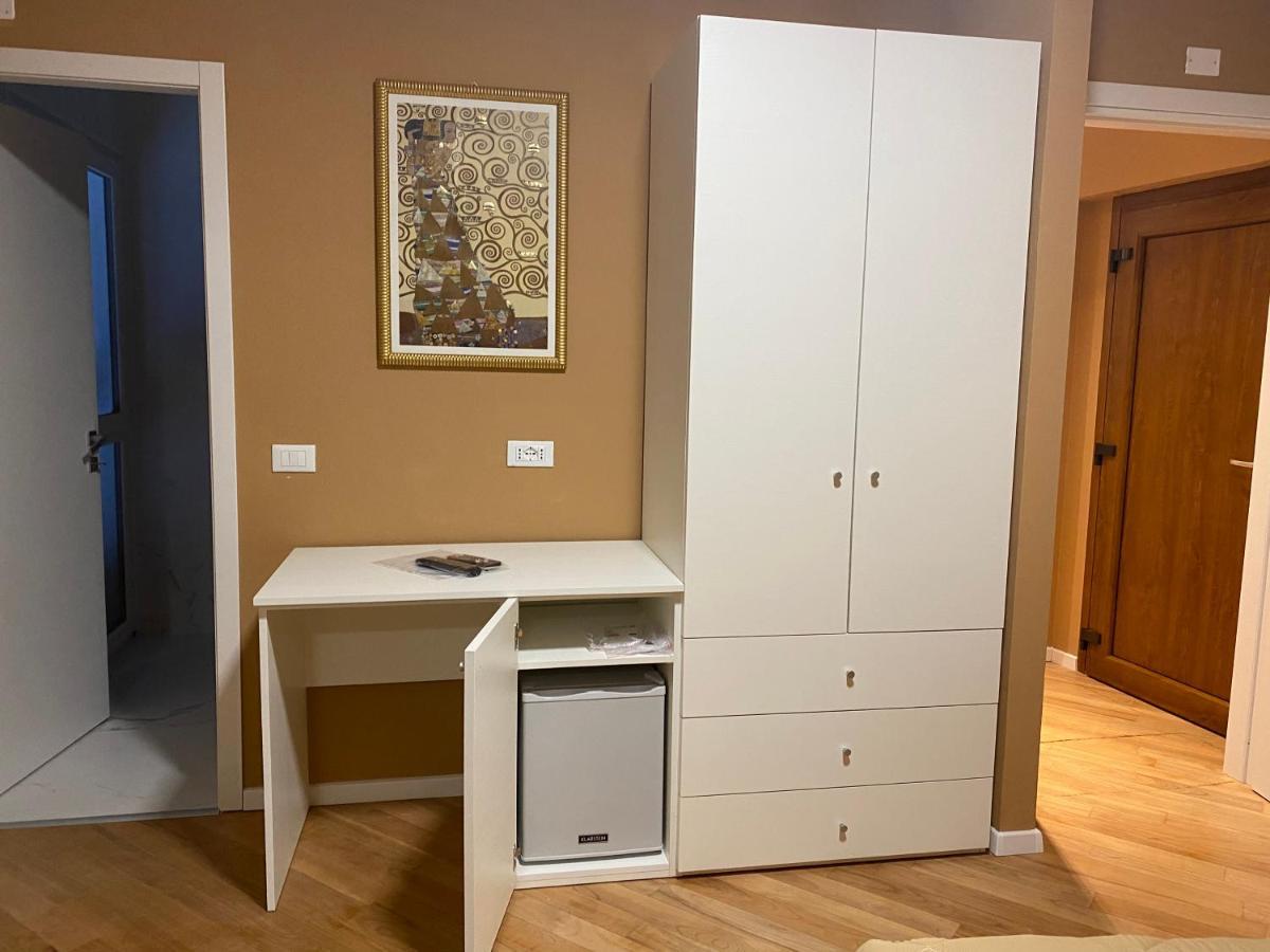 Villa Castello Only Room 리몬네술가르다 외부 사진